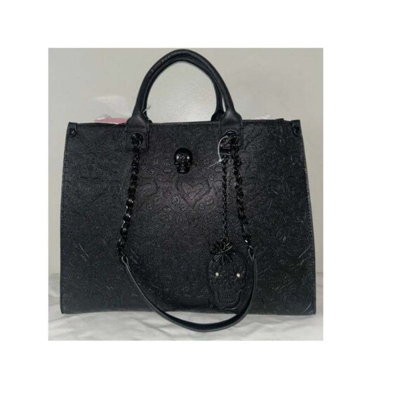 **NWT**BETSEY JOHNSON Large Skull Embossed XOKIARA Tote - Picture 1 of 4
